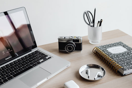 How to Use Social Media to Build Emotional Connections